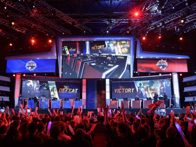 传闻： Poby 和 Oscarinin 将被 Fnatic 替换，NAVI 将重心转向 Czajek